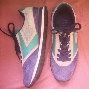 Brooks Blue Tennis Shoes